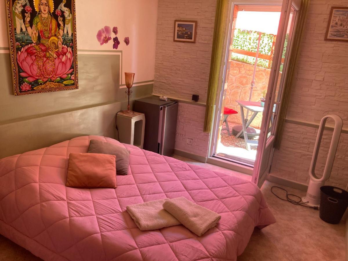 Chambre Double Avec Salle De Bain Privee Монасья-д’Оллен Экстерьер фото